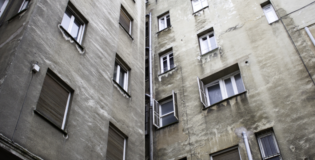 ¿Qué pérdida de valor de una vivienda provoca una fachada deteriorada?