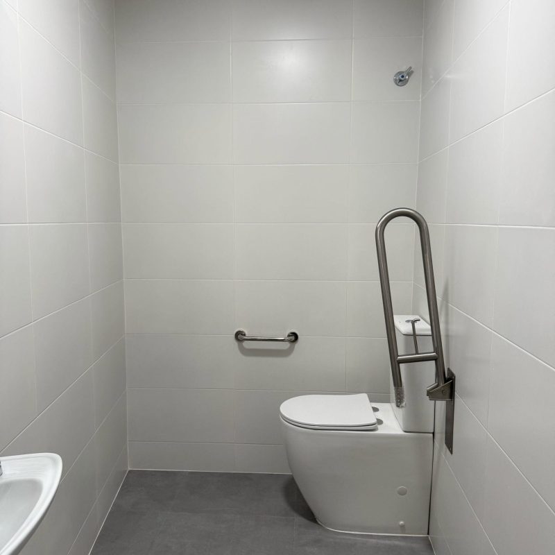 Rehabilitación para una vivienda accesible baño con pica